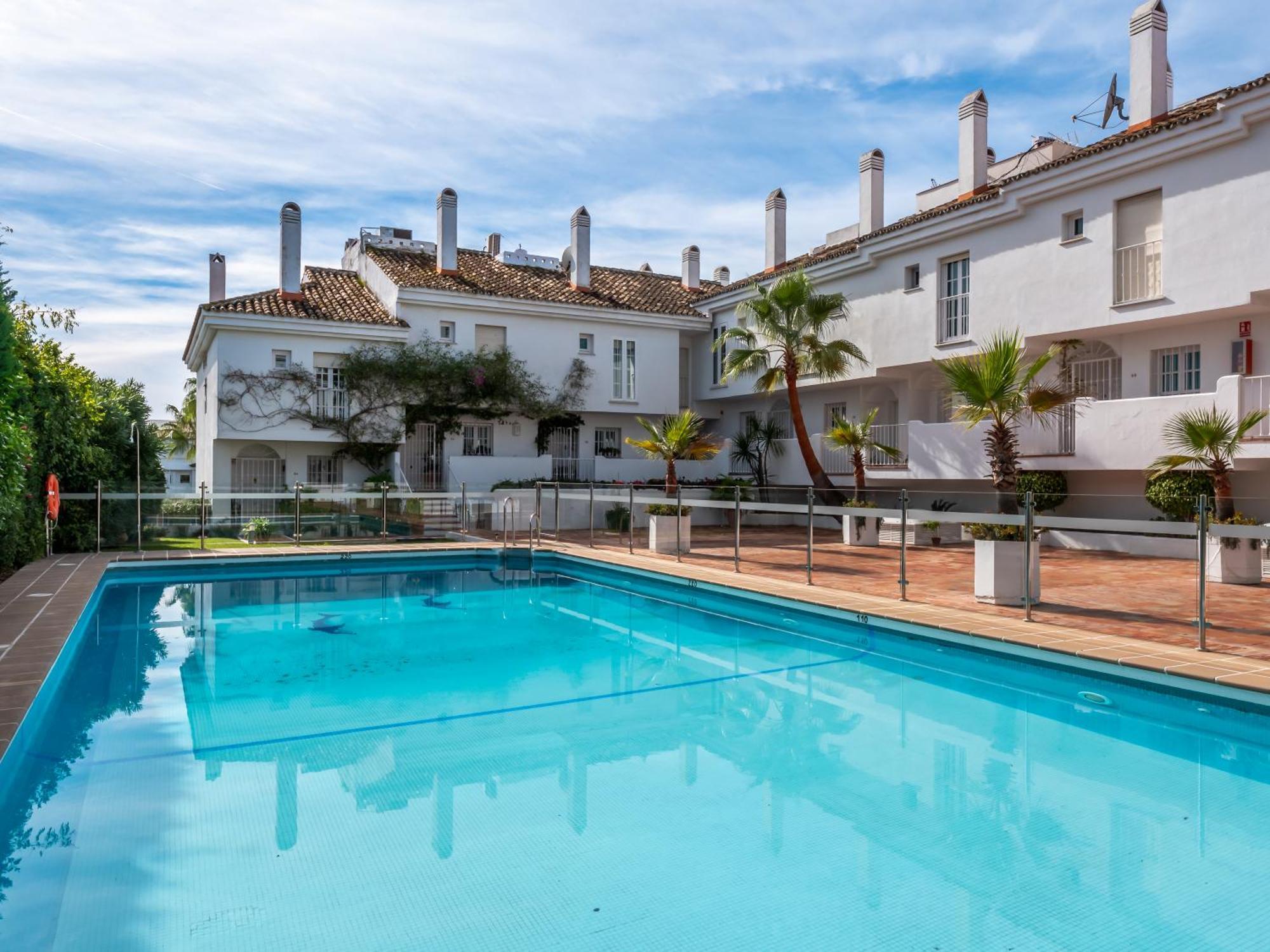 3 Bdrm Stylish Apt W Pool In Puerto Banus 马尔韦利亚 外观 照片